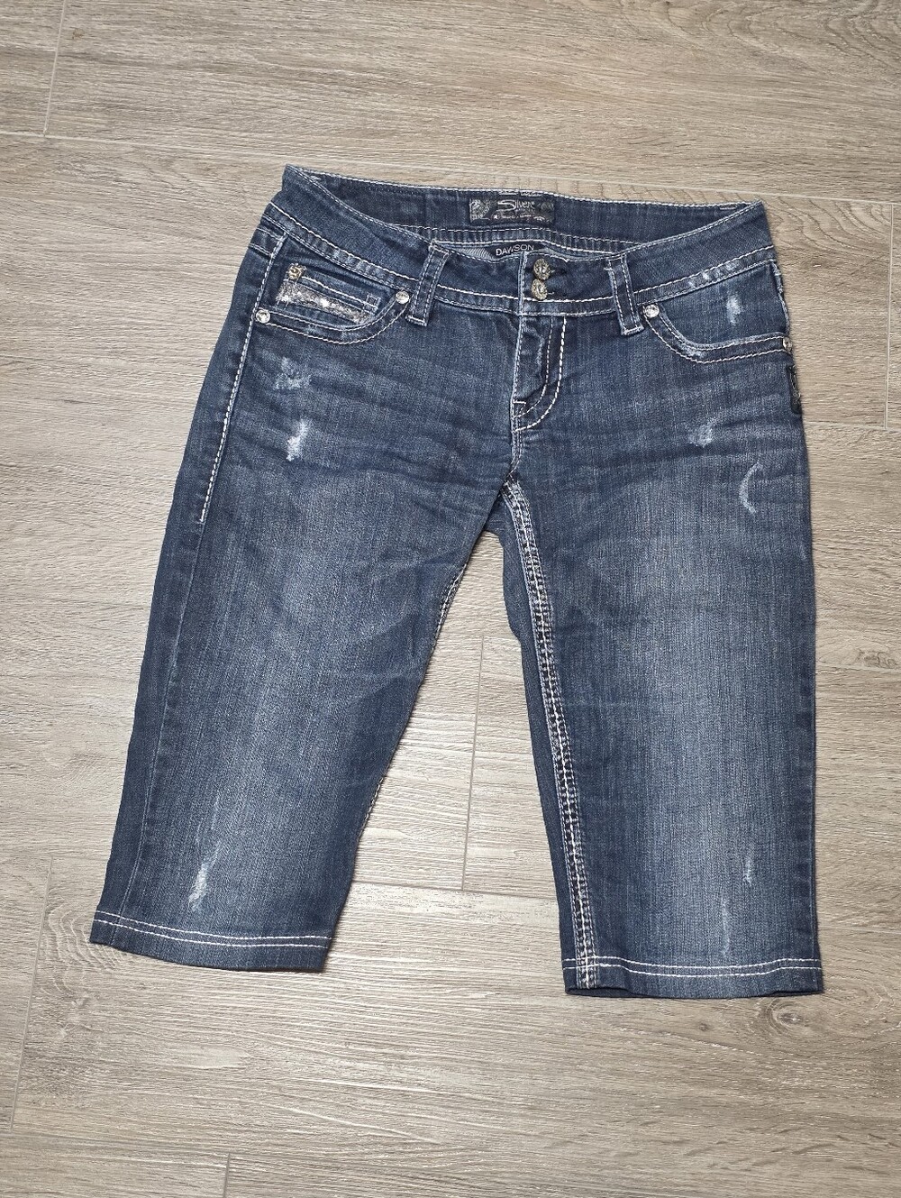 Silver Jean Shorts Womans Size 29 Stretch 2% Spandex
